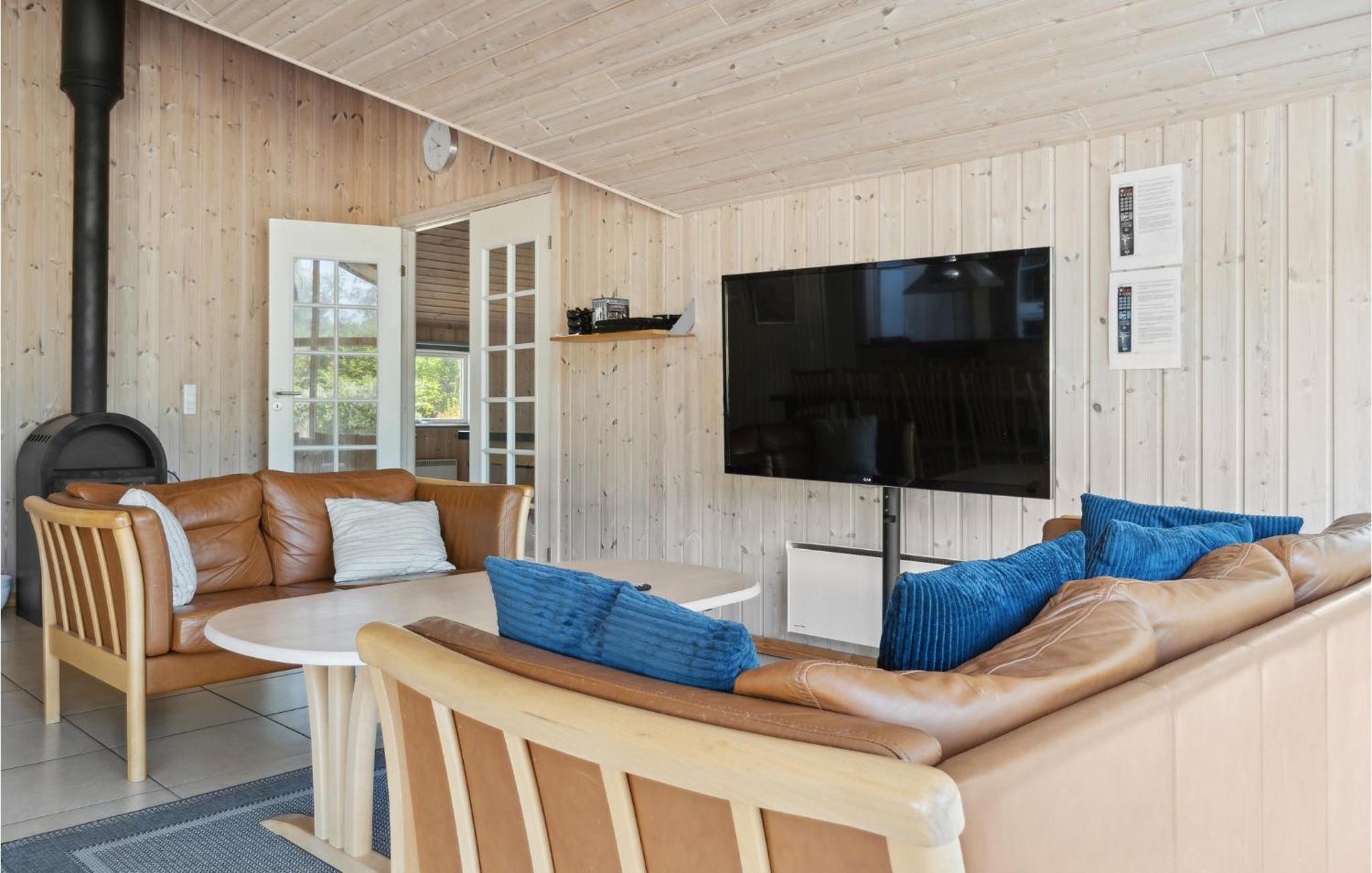 Lovely Home In Rødby With Kitchen