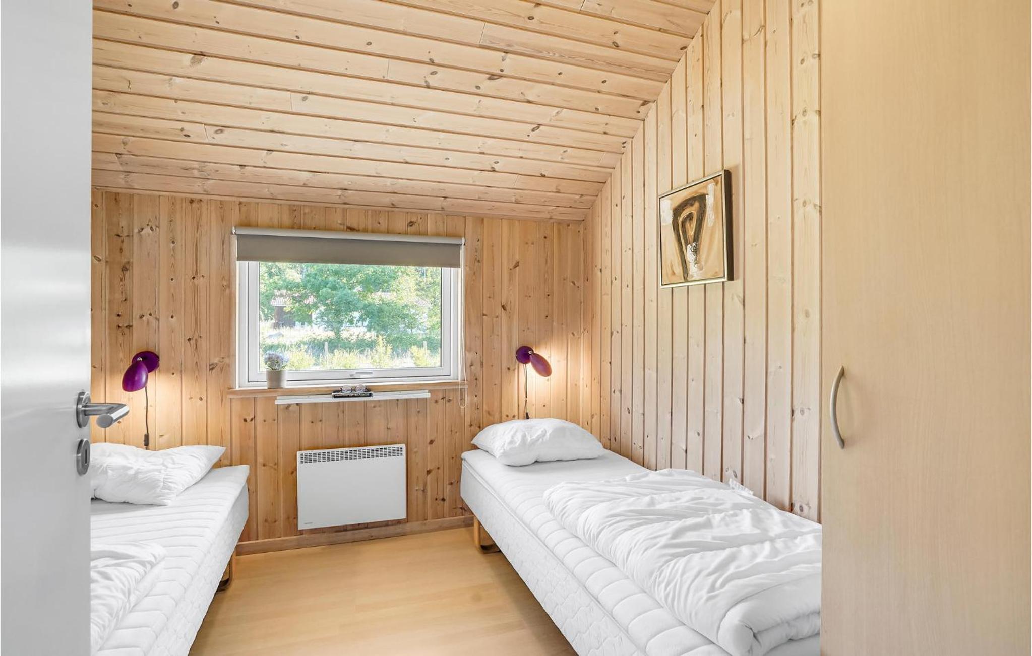 Lovely Home In Rødby With Kitchen