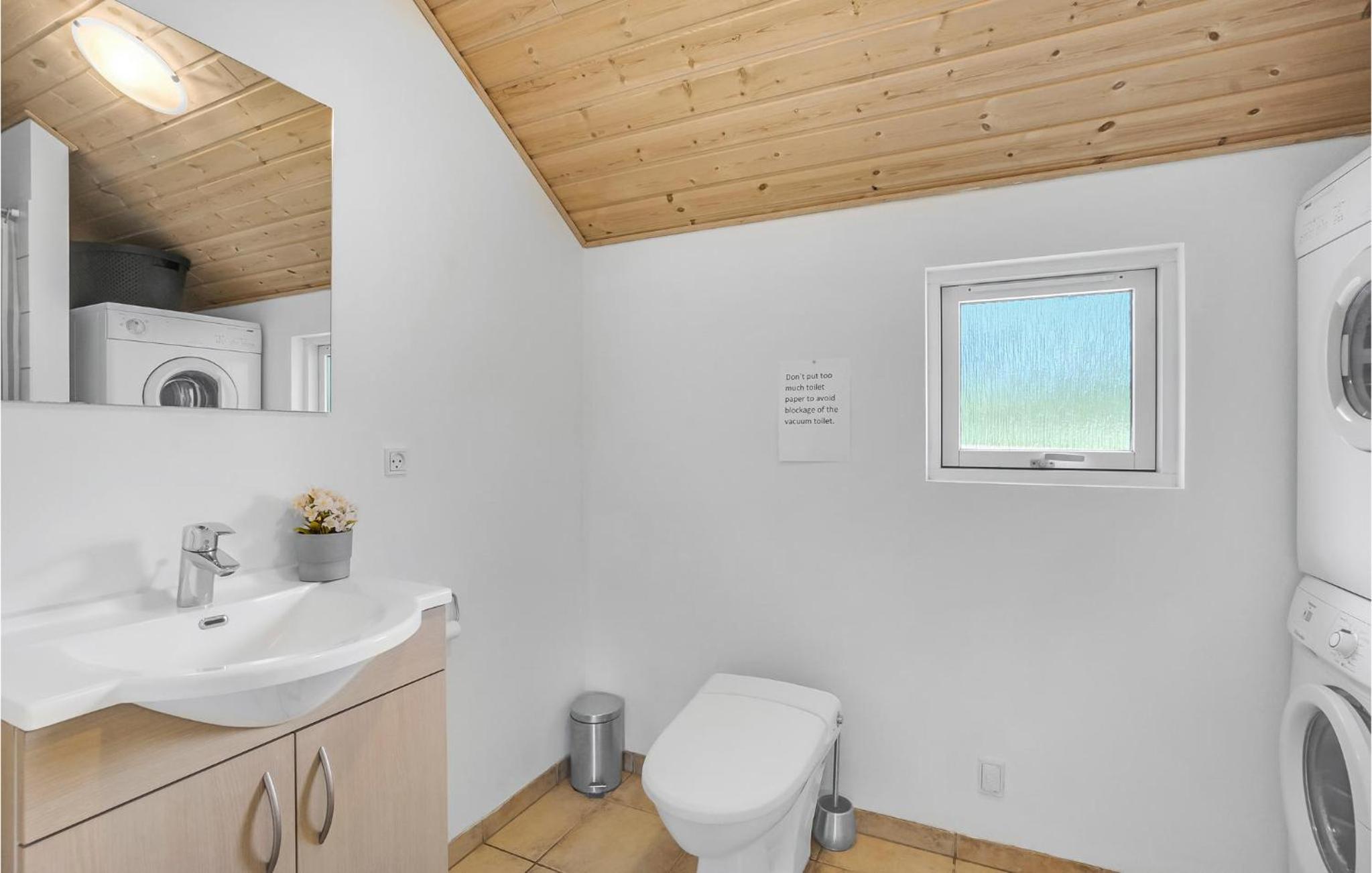 Lovely Home In Rødby With Kitchen