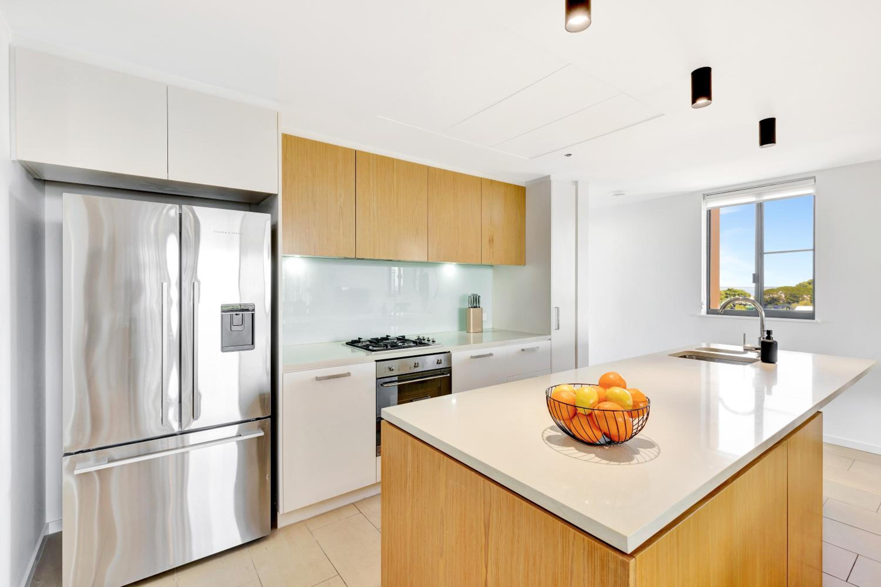 Serenity Short Stays - Sea La Vie - 3brm Penthouse at Darwin Waterfront