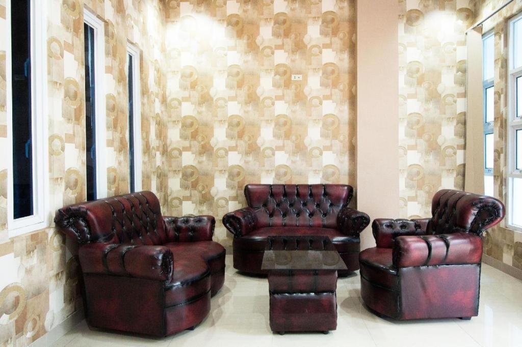 OYO 716 Iciw Iciw Exclusive Homestay view 3