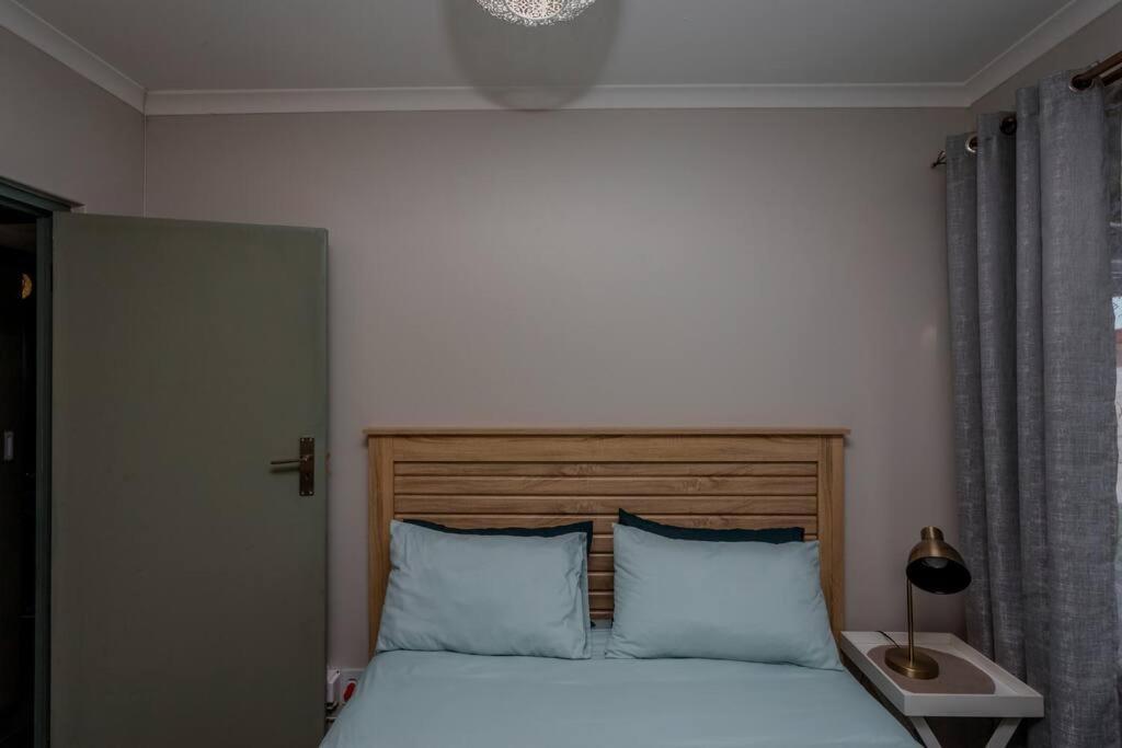 Smile and Wave Holiday Home view 5