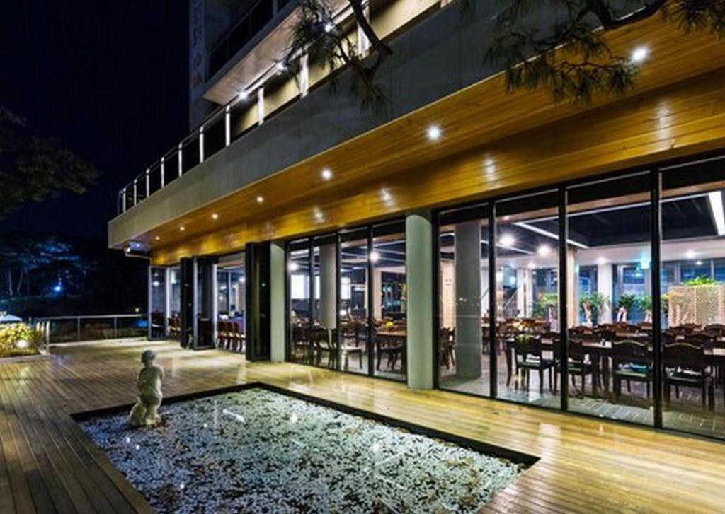 hotel gallery