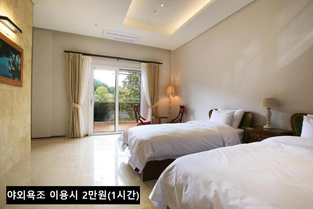 hotel gallery