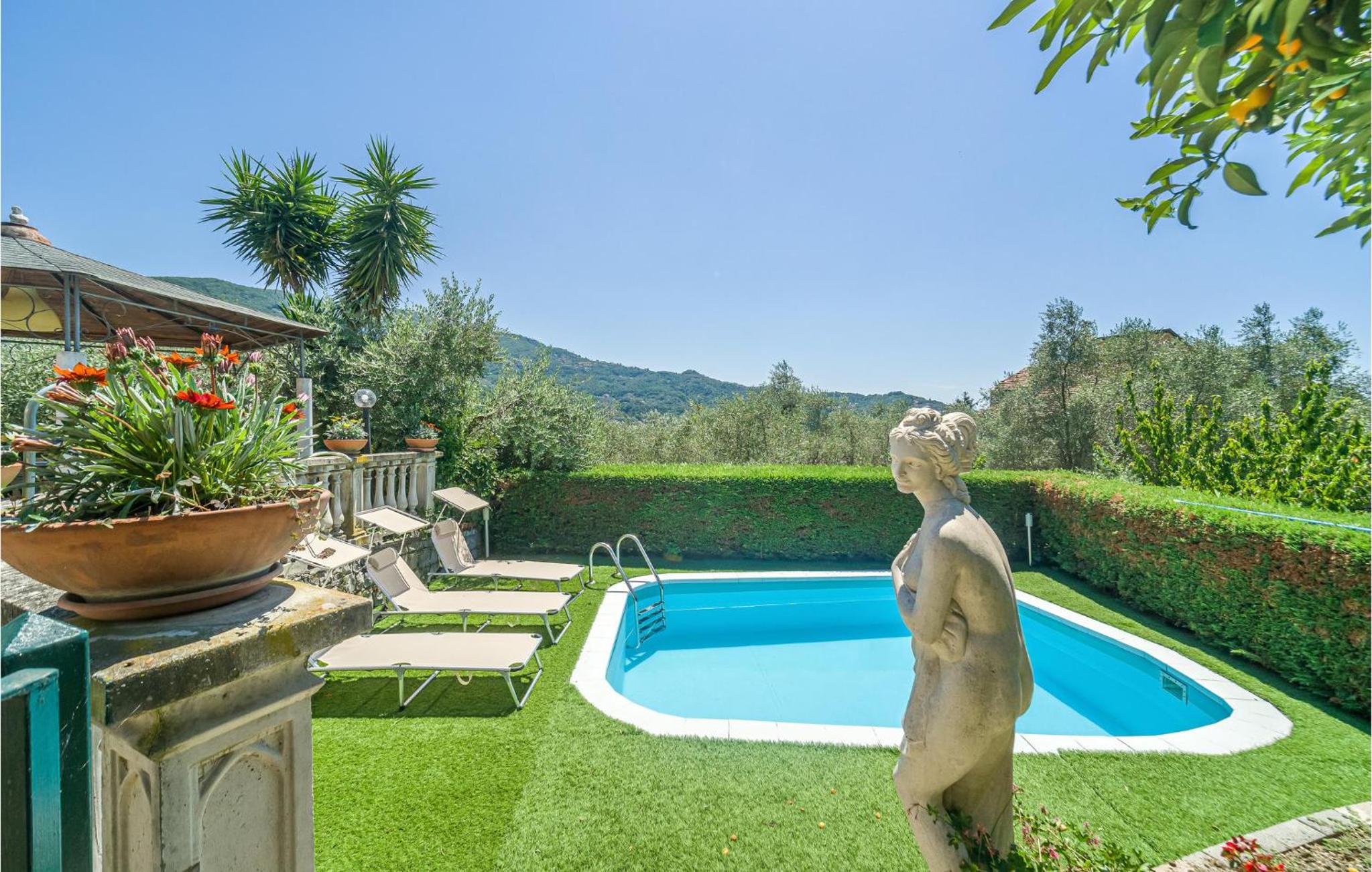 Pet Friendly Home In Chiavari view 4