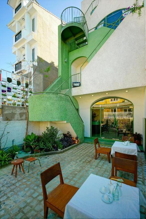 CIRCLE CHIQUILLA view 3