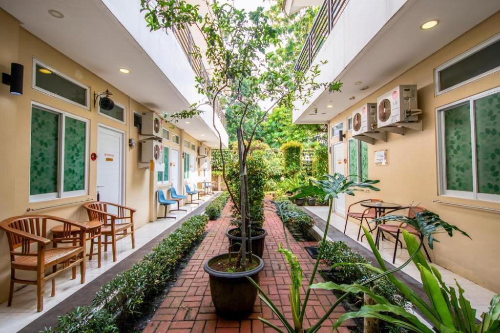 Helinium Homestay Bogor view 3