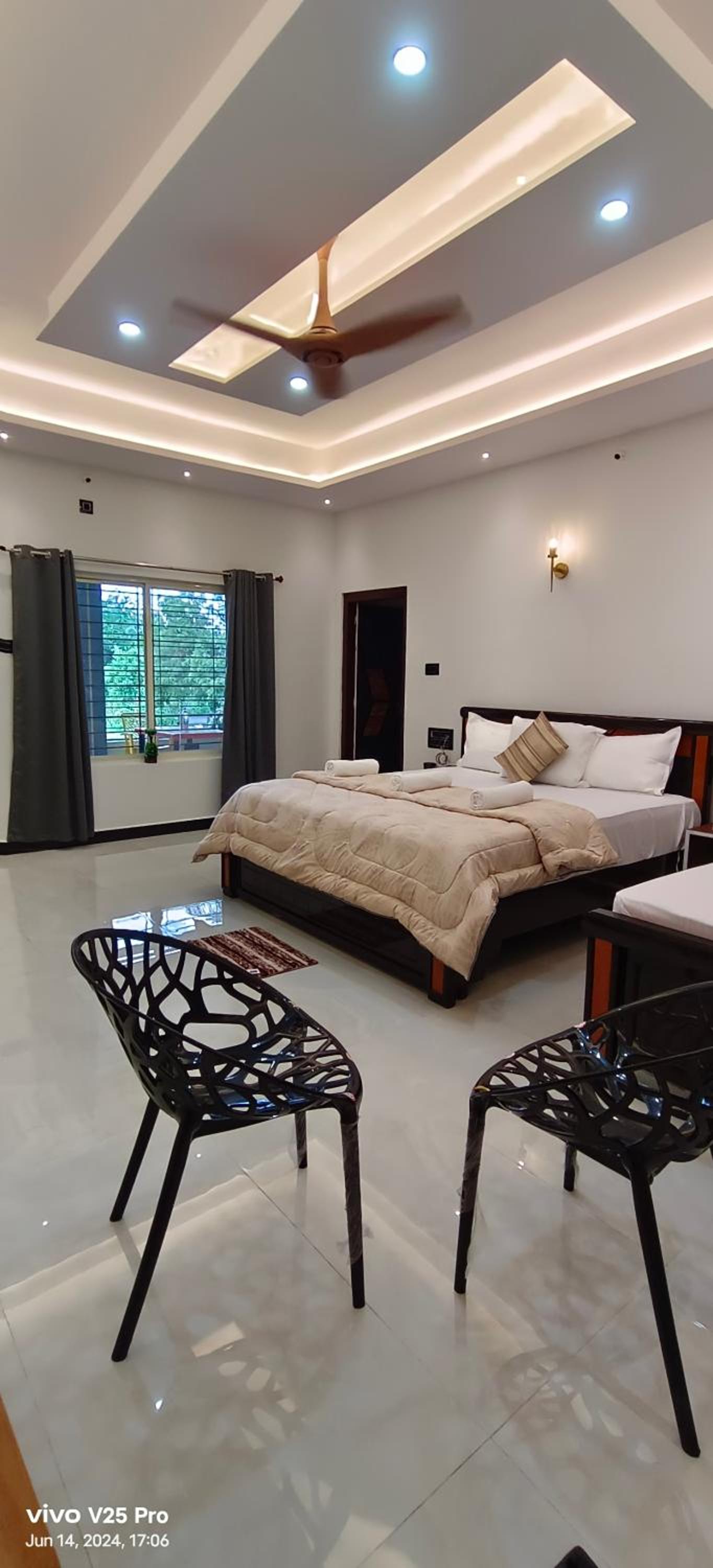 Saanvi Farmhouse