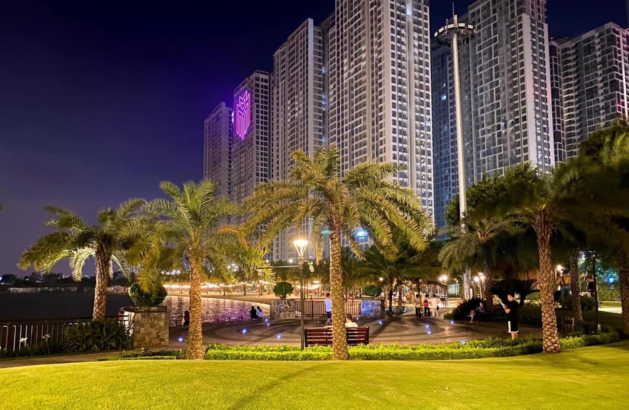Homestay Luxury Vinhomes Smart City- Căn hộ dịch vụ, bể bơi, phòng Gym riêng, View hoàng hôn
