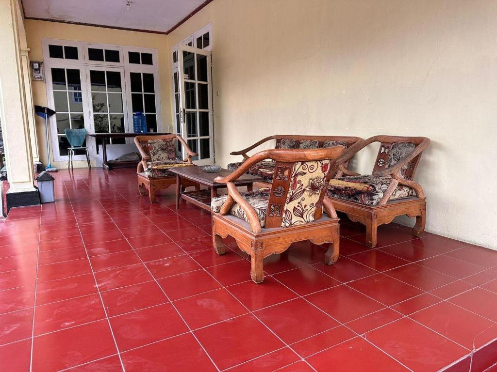 OYO 92995 Villa Ragill