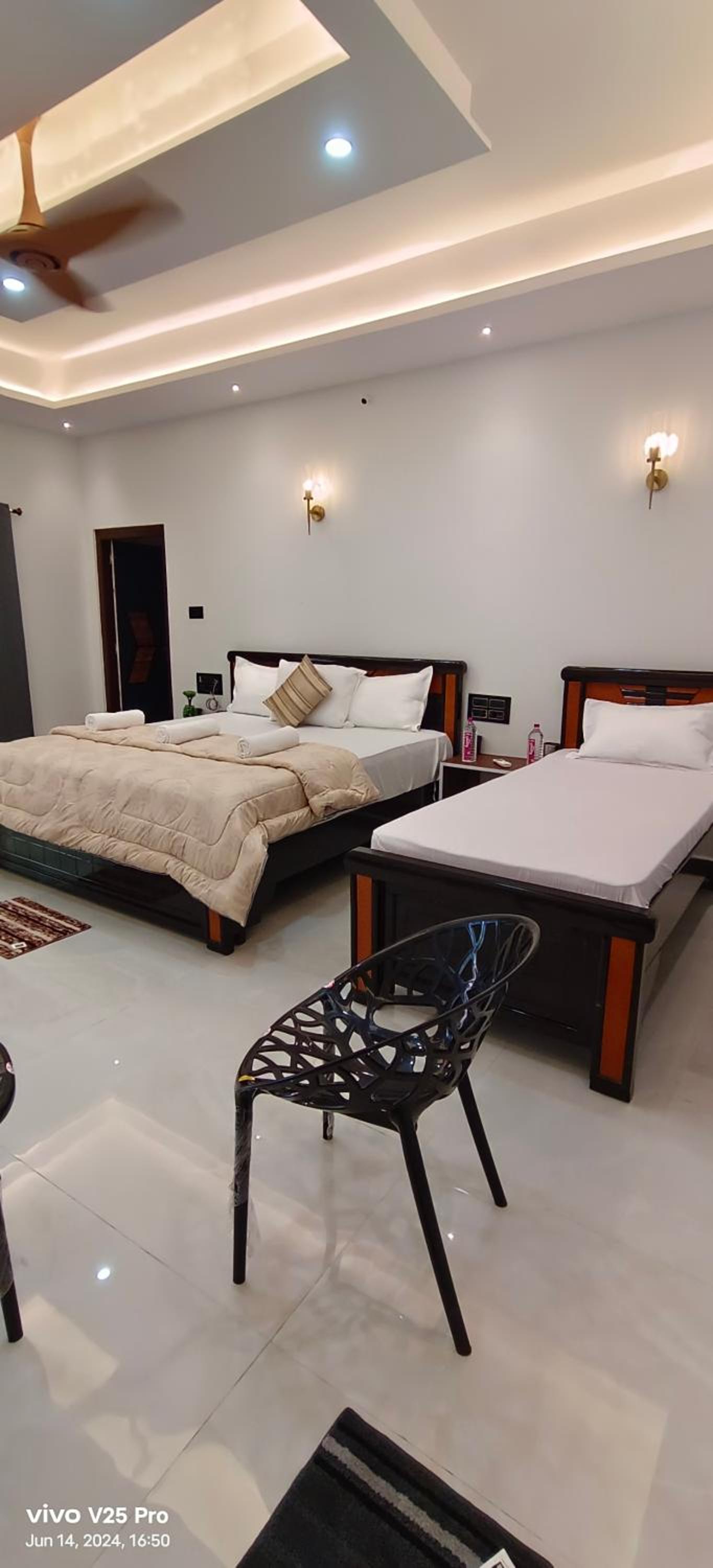Saanvi Farmhouse