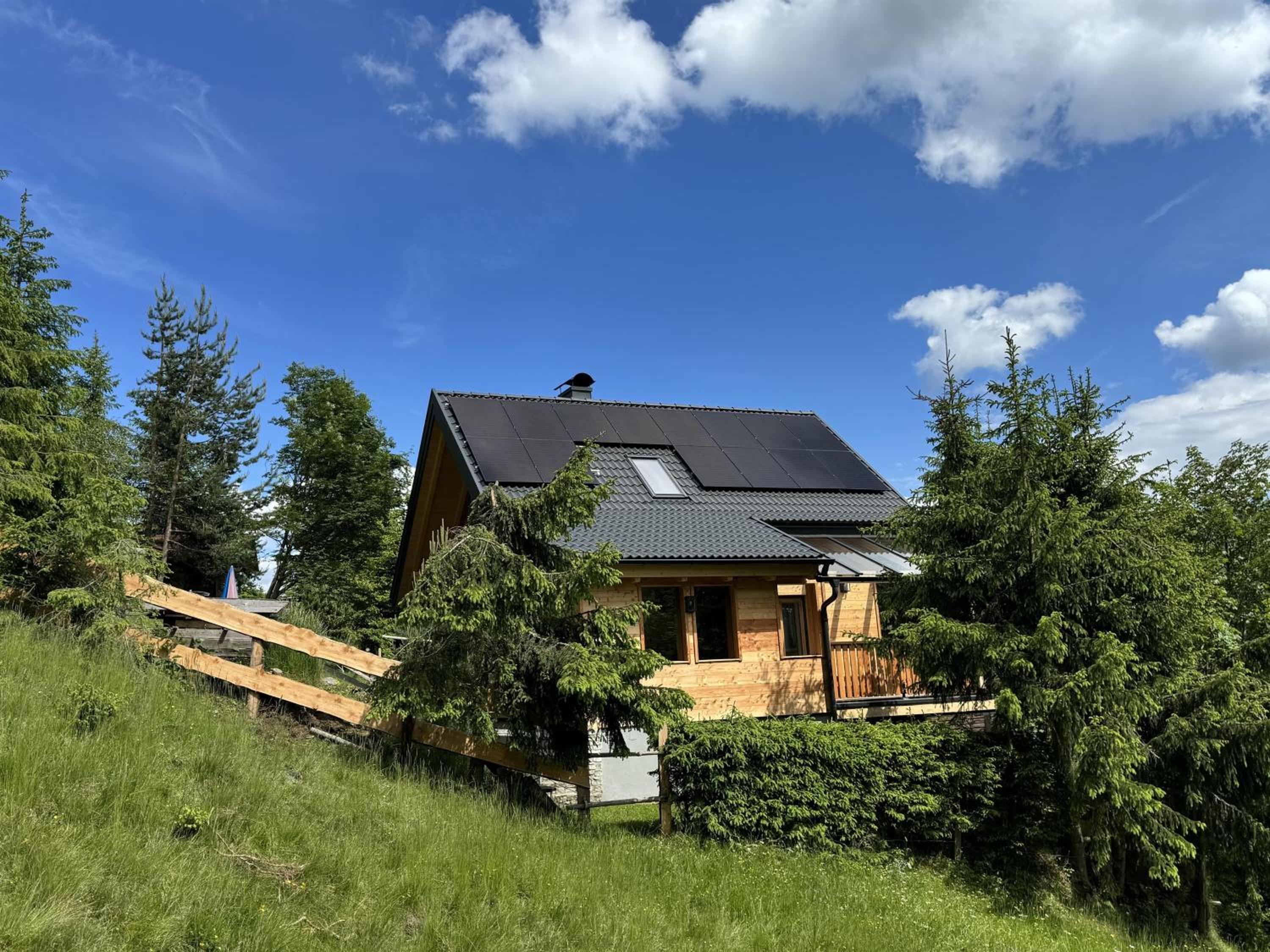 ALMNEST - LACHTAL