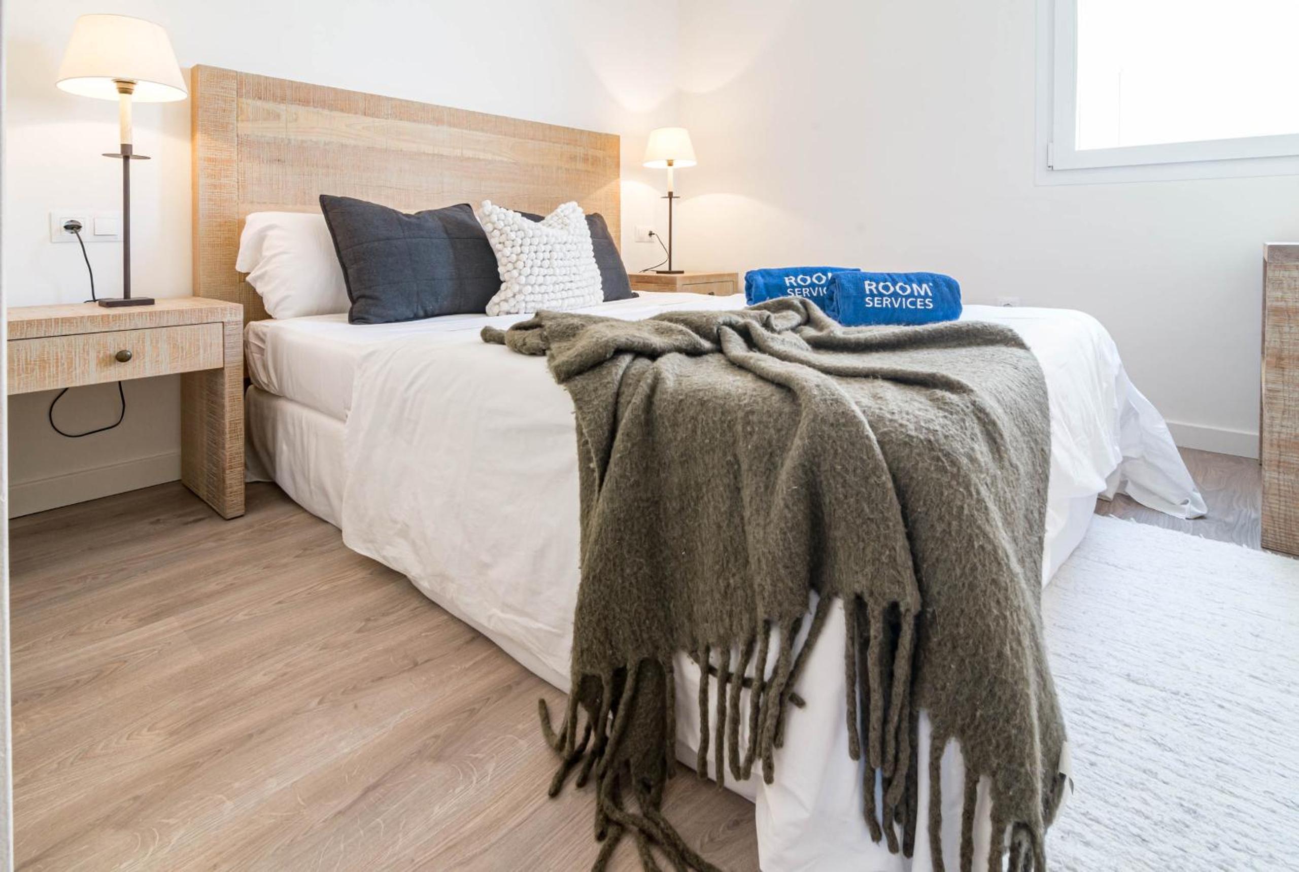 EA26 - Lovely 3 bedroom apartment, stunning views view 5