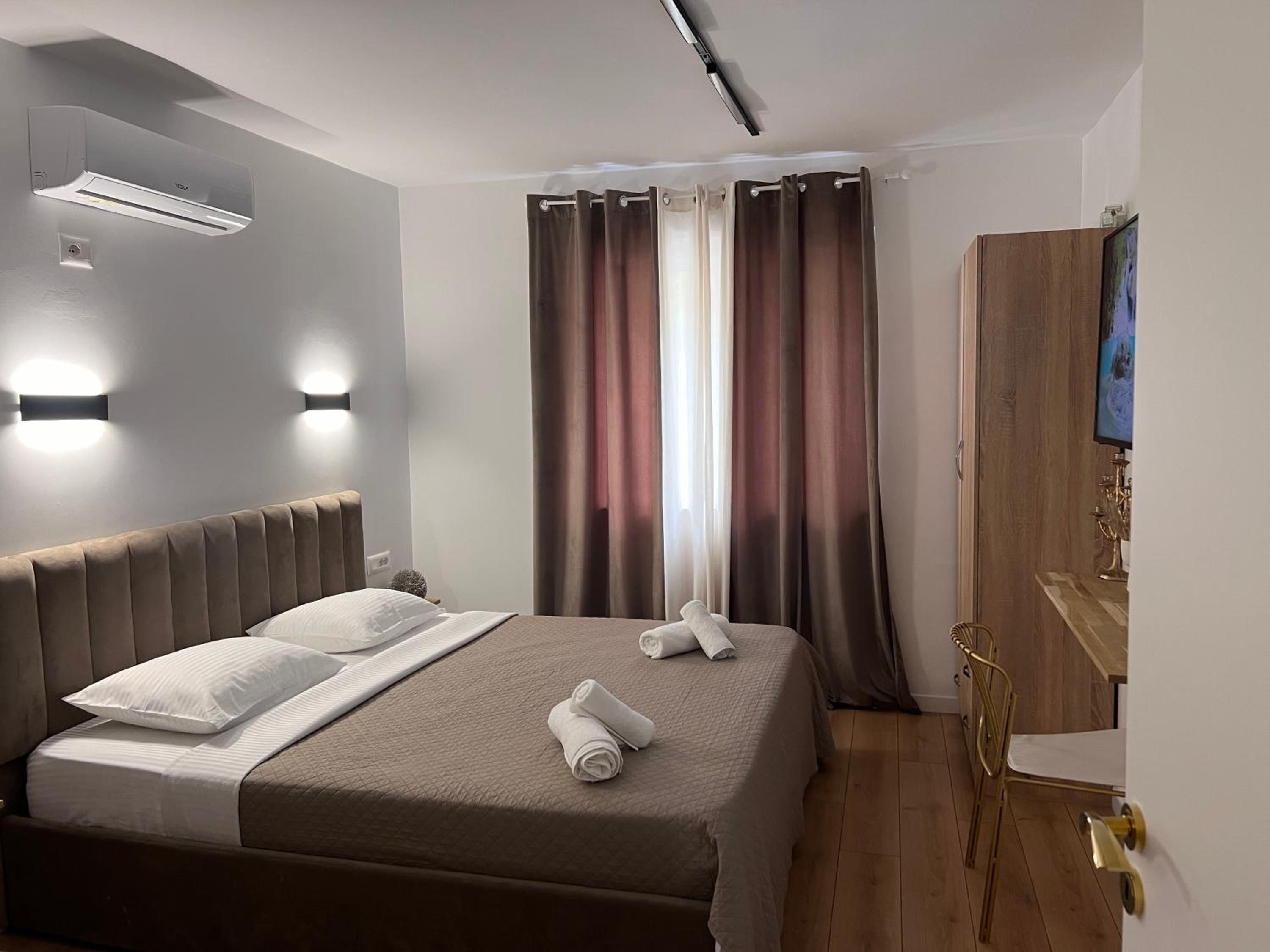 Bllok Scandi Apartments 2 Self -check-in Tirana