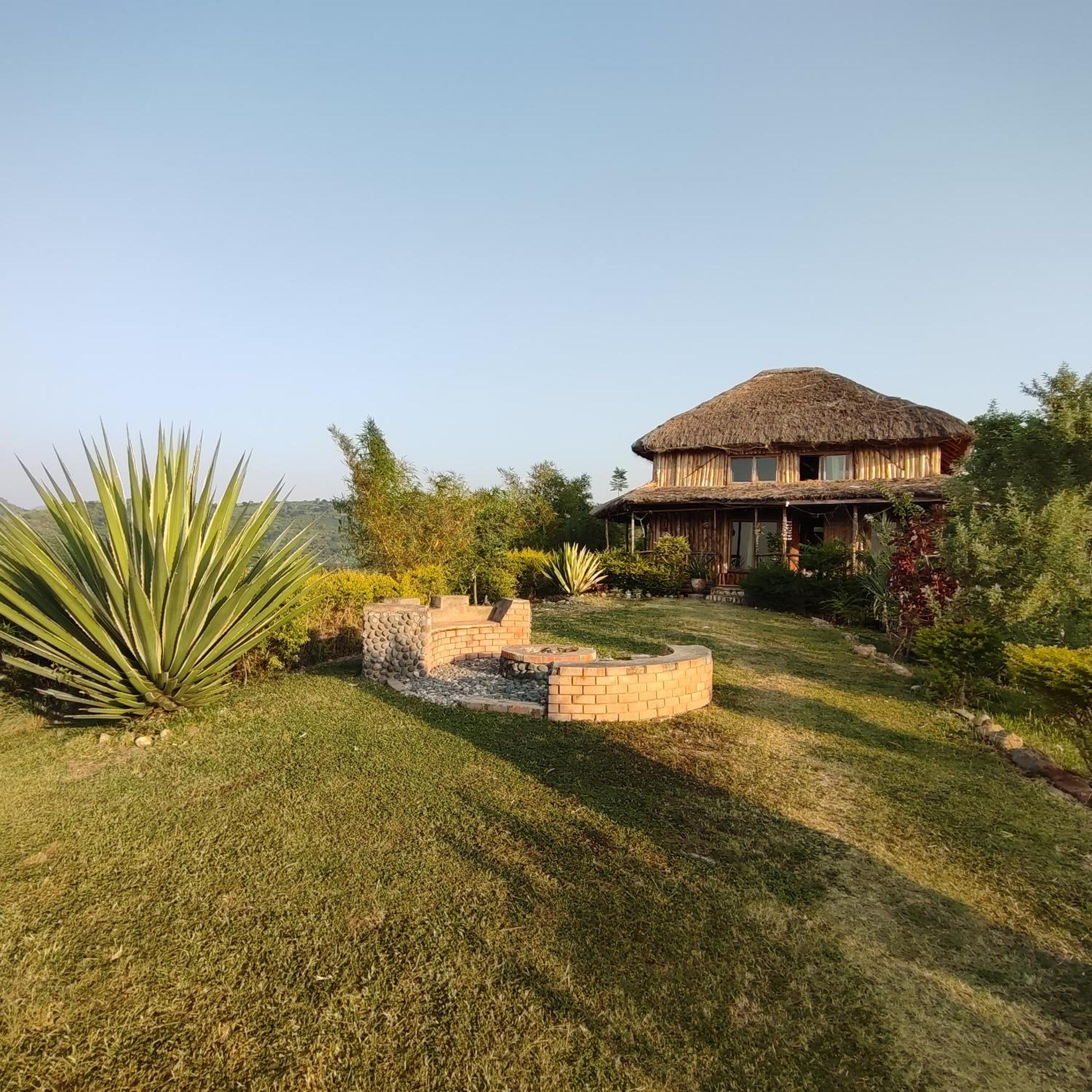 Queen Elizabeth Gorge Cottages