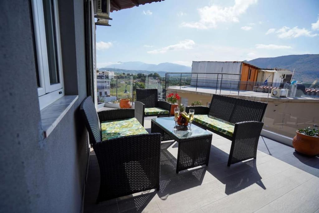 Spacious Maisonette near Beach