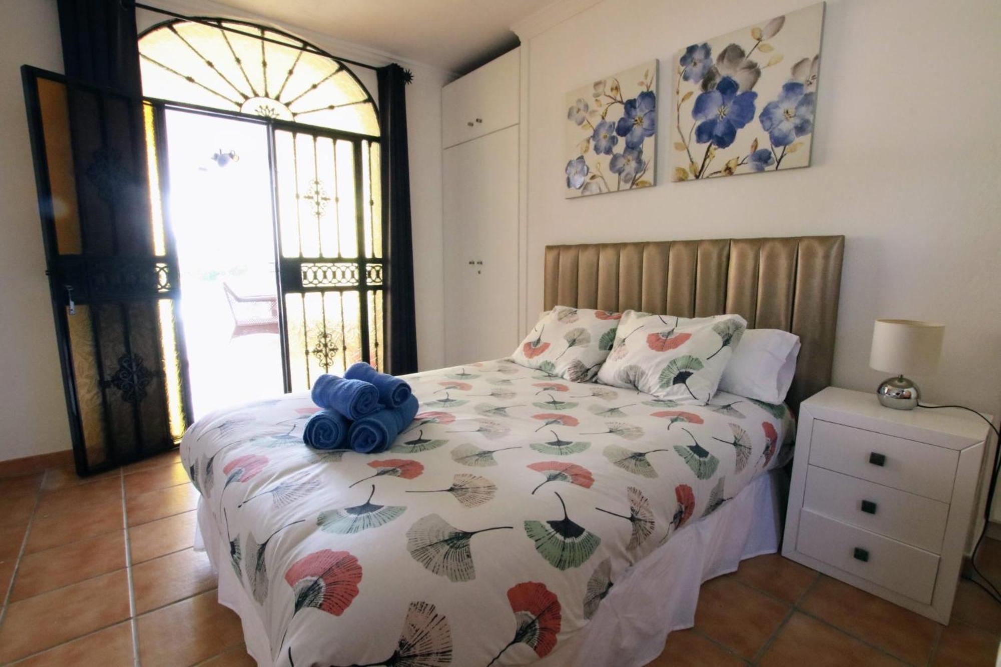 TESS Villa El Oasis