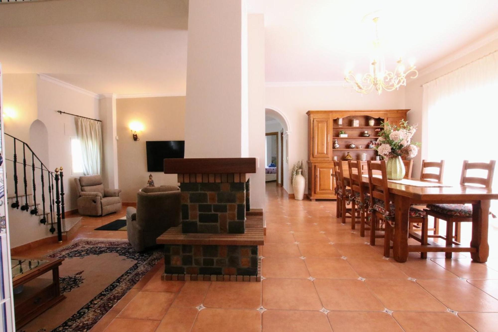 TESS Villa El Oasis