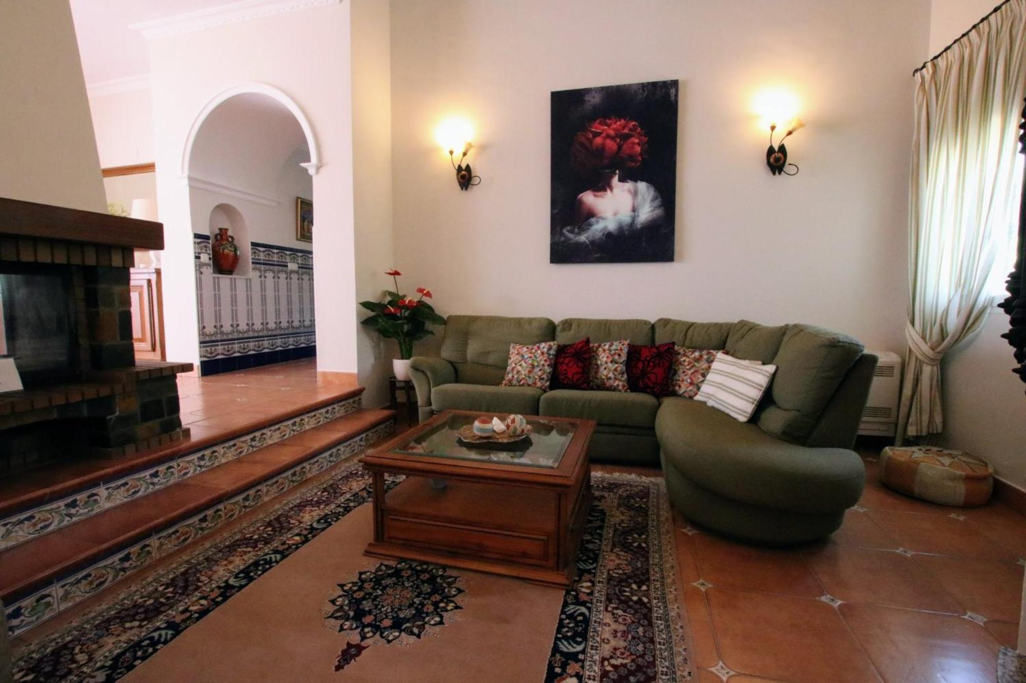 TESS Villa El Oasis