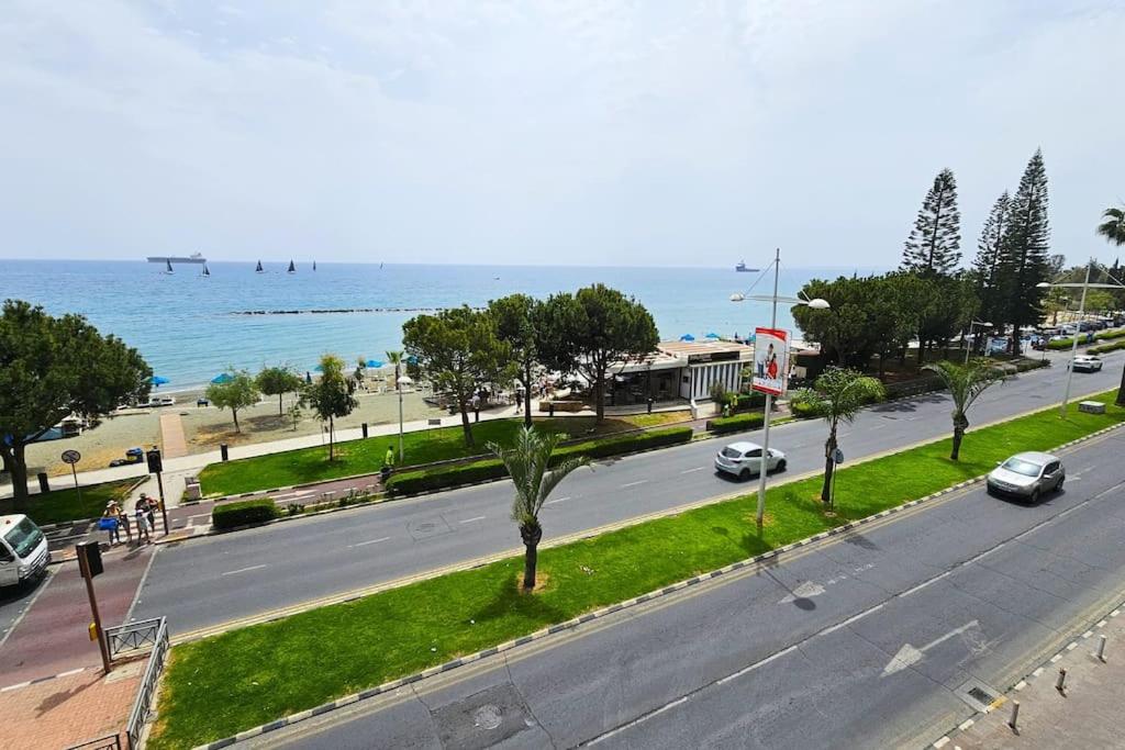 Molos Beachfront City-Centre