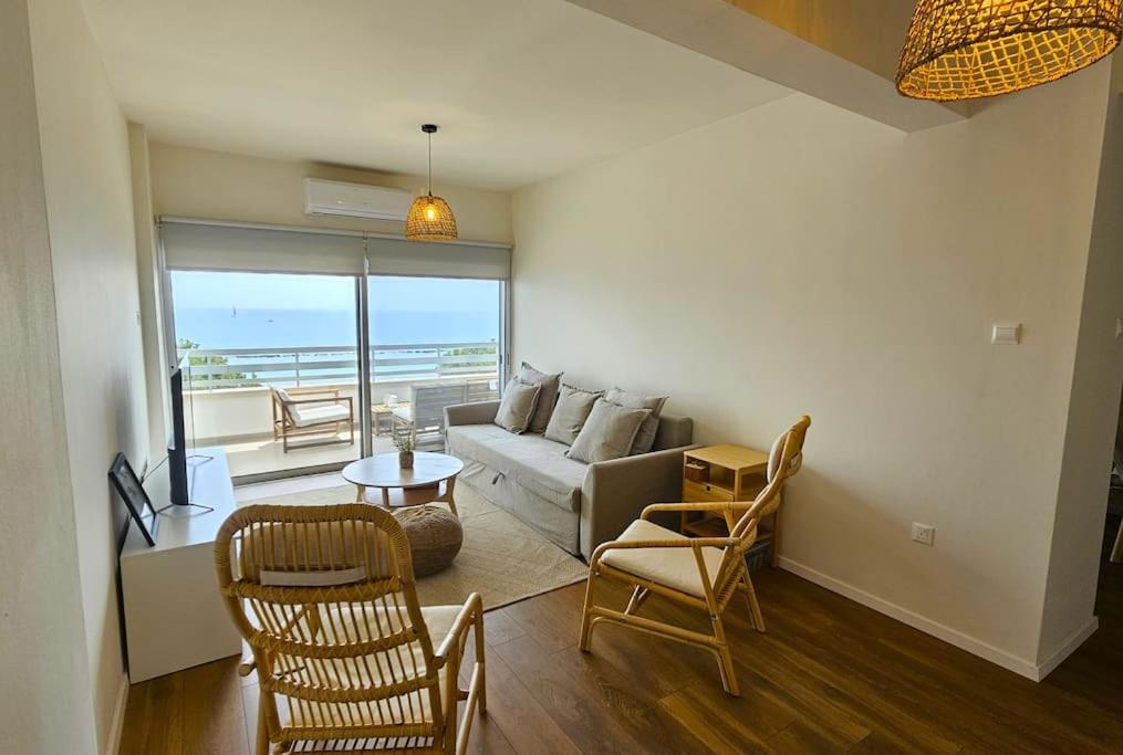 Molos Beachfront City-Centre