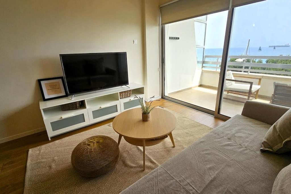 Molos Beachfront City-Centre