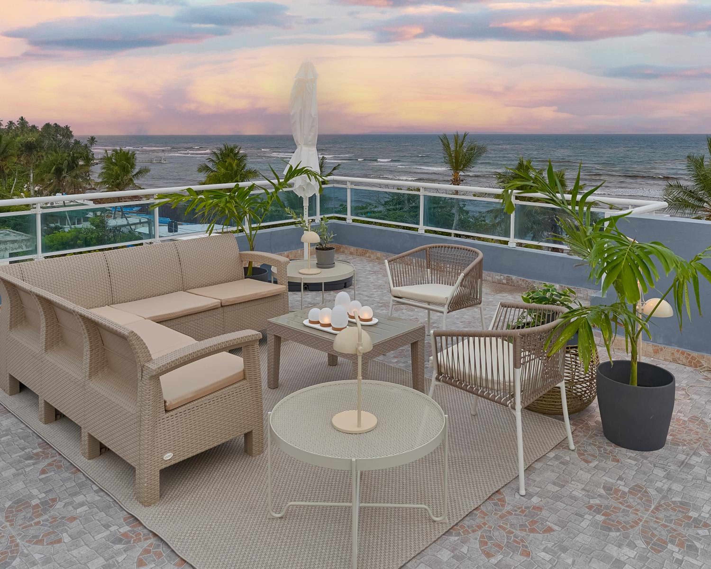 Penthouse with beautiful beach view