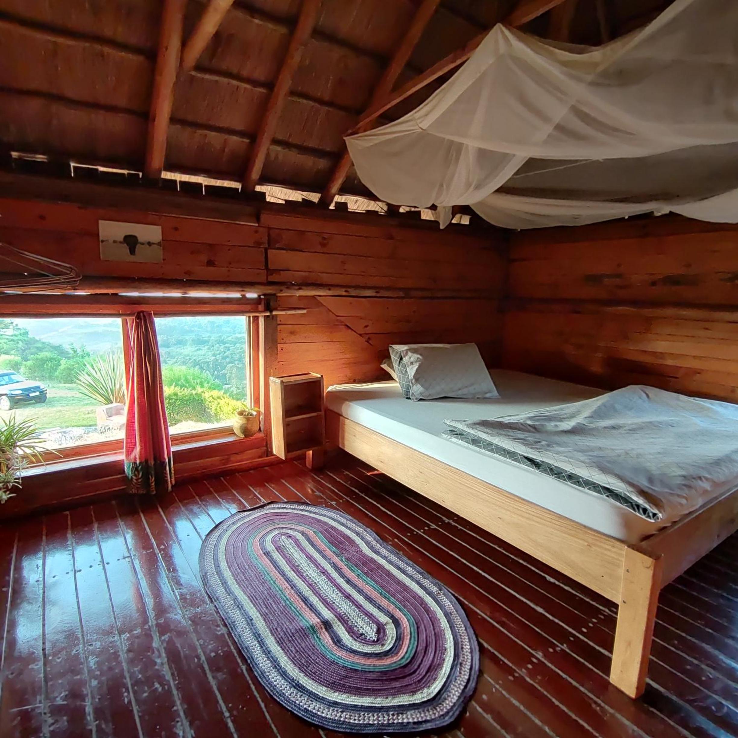 Queen Elizabeth Gorge Cottages