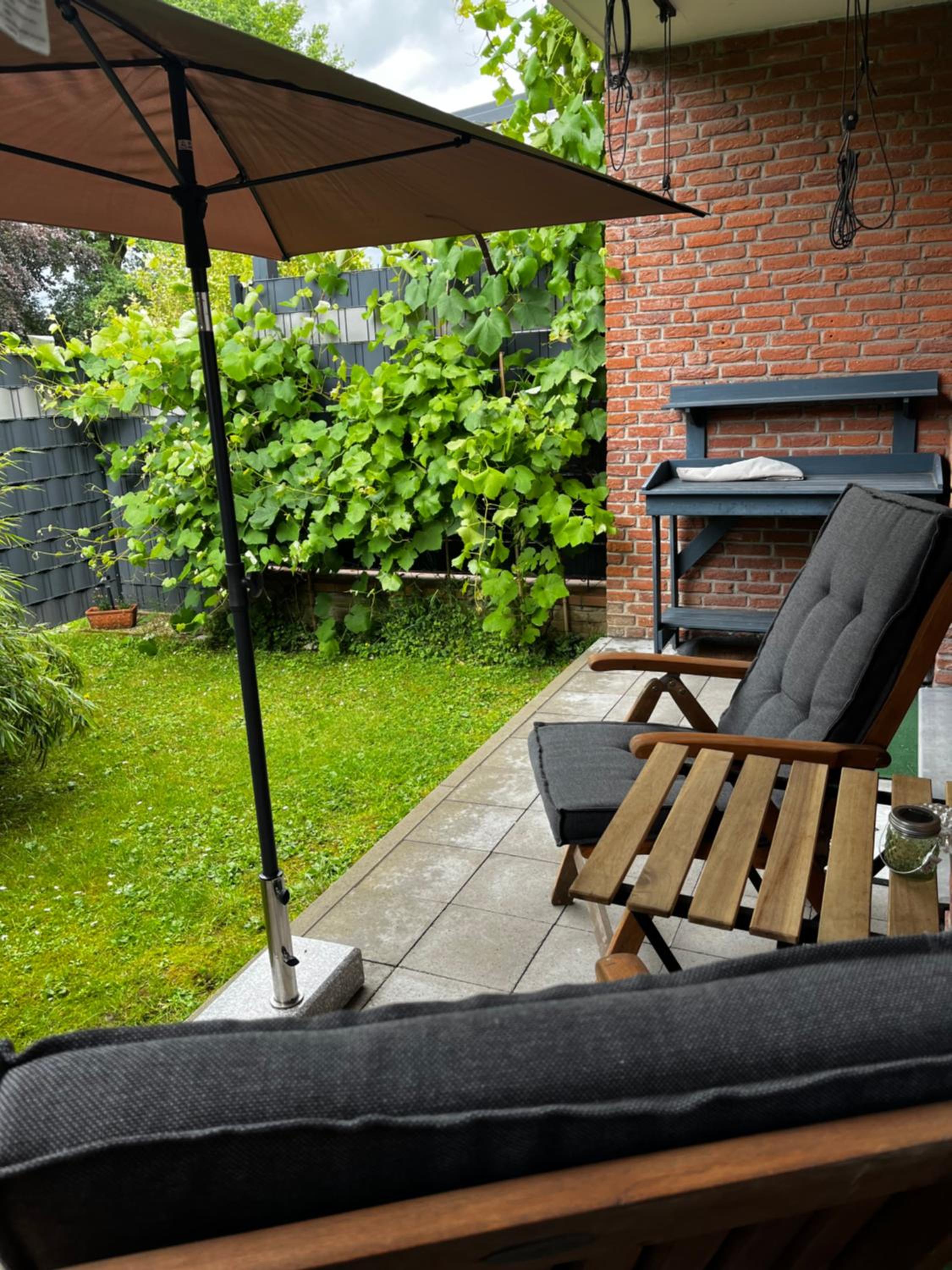 KATARINAS HOUSE mit 2 FeWo stilvoll, gemütlich & zentral Boxspringbett, Parkplatz, Balkon oder Garten