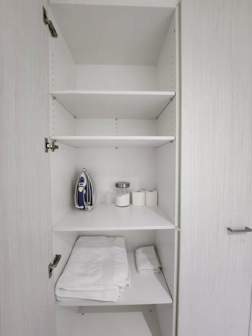 Modern 1 Bedroom Apartment in Docklands