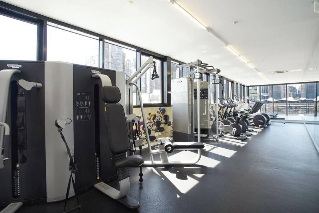 Modern 1 Bedroom Apartment in Docklands