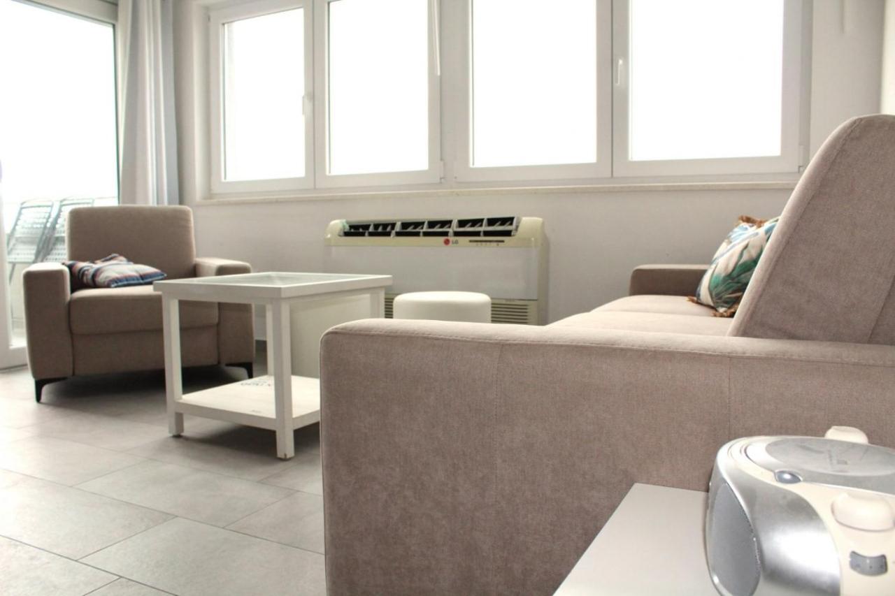 Apartments Lora