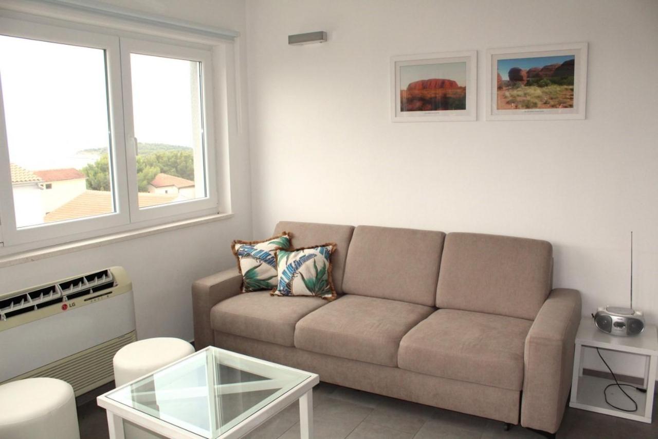 Apartments Lora
