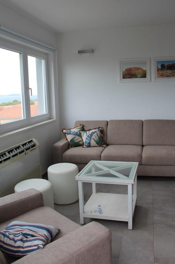 Apartments Lora