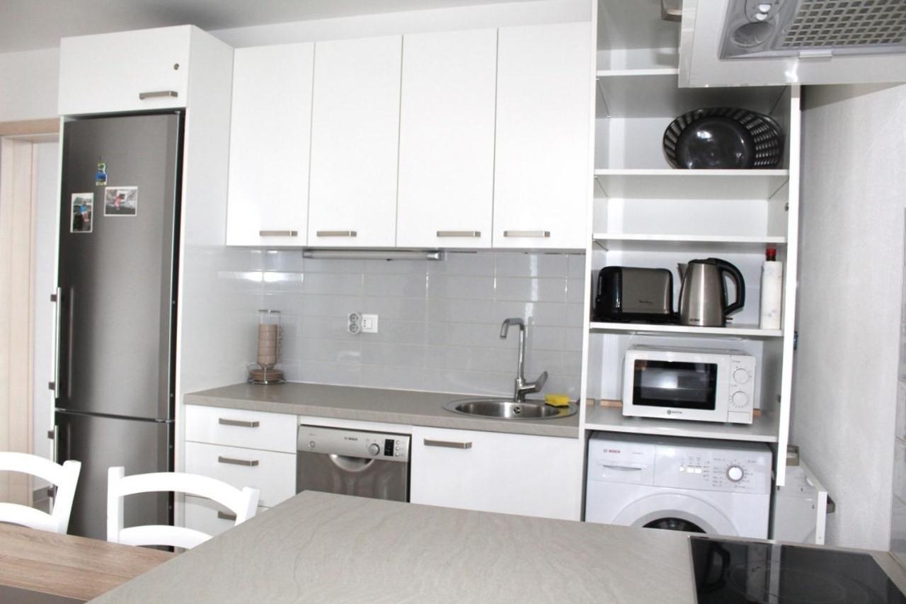 Apartments Lora