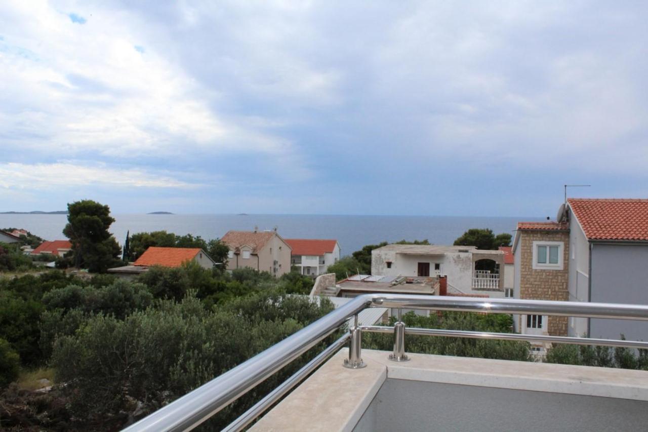 Apartments Lora