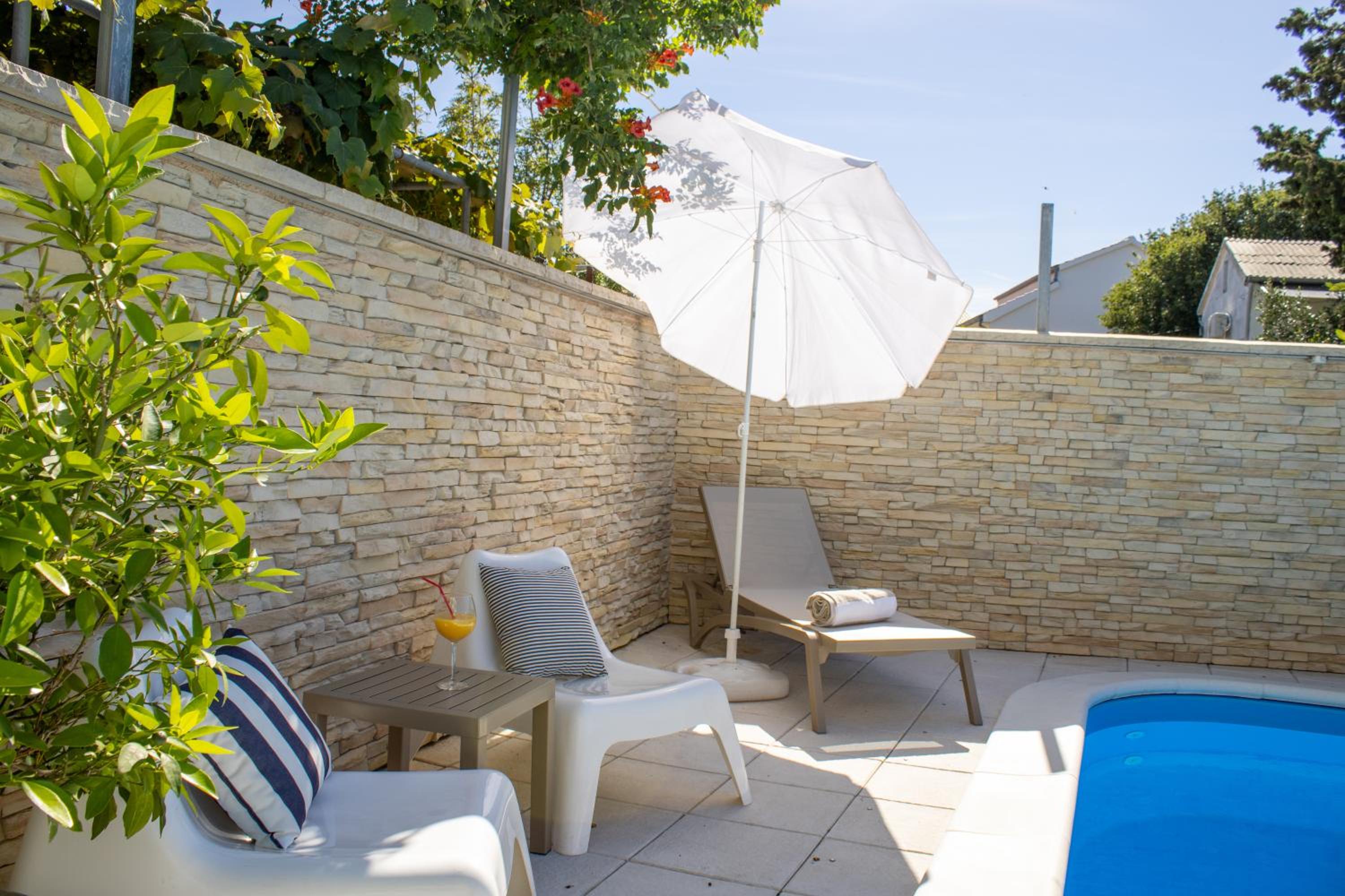 Apartments & rooms Stella Adriatica