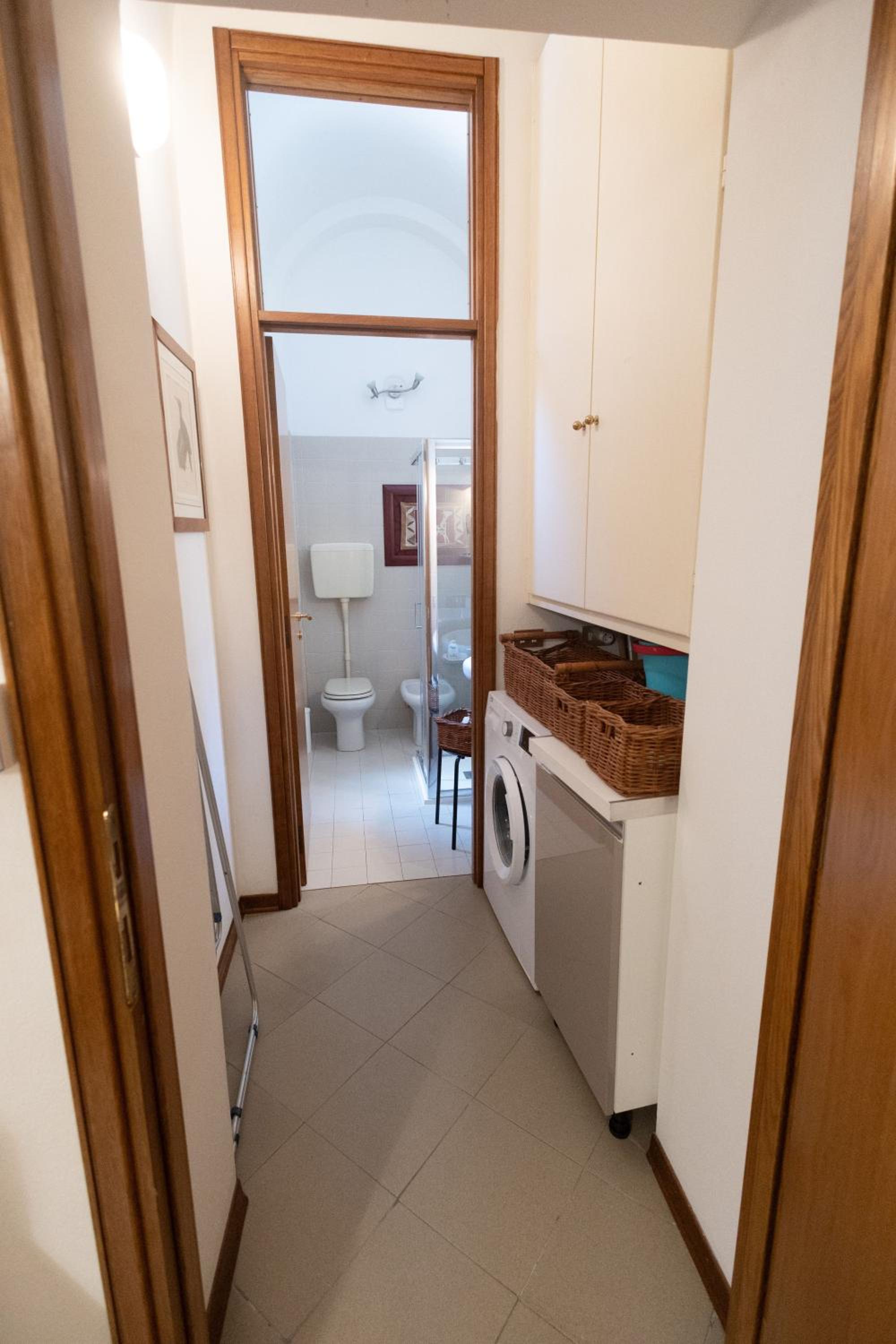 Ca' Spadoni, centro storico, piano terra, ingresso indipendente, teatro, parcheggio,