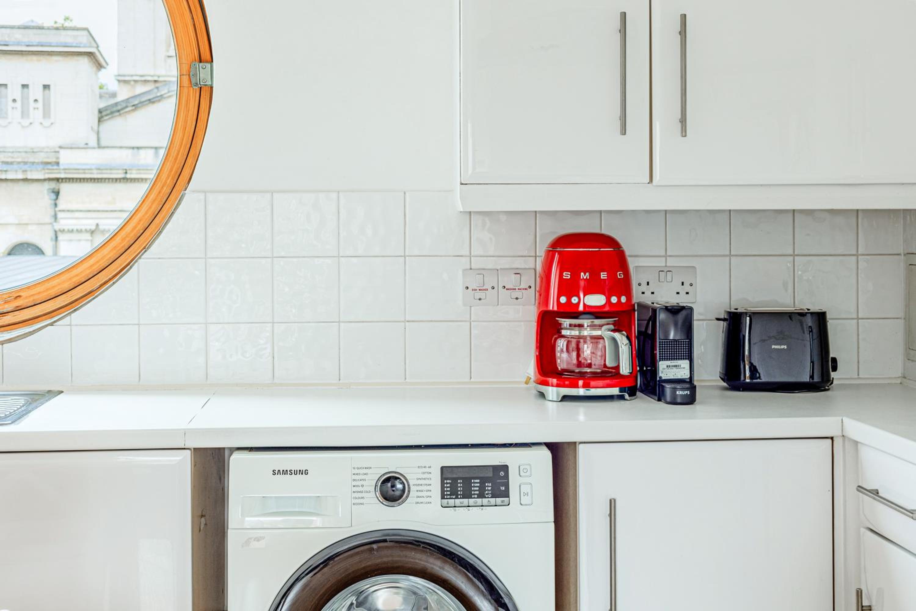 Top Fl 2BR, Canary Wharf view, 5min Westferry DLR
