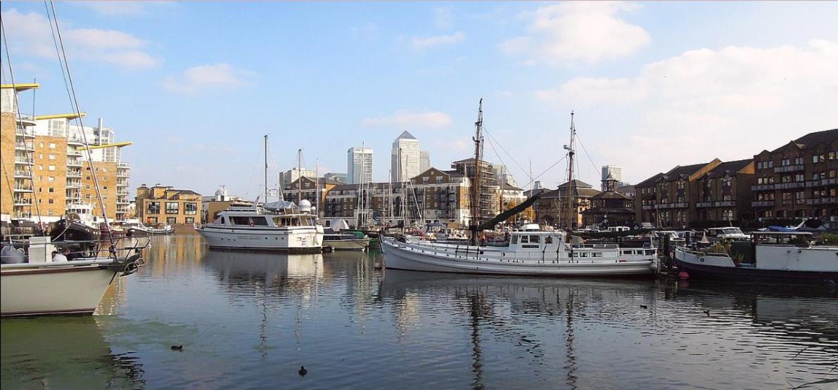 Top Fl 2BR, Canary Wharf view, 5min Westferry DLR