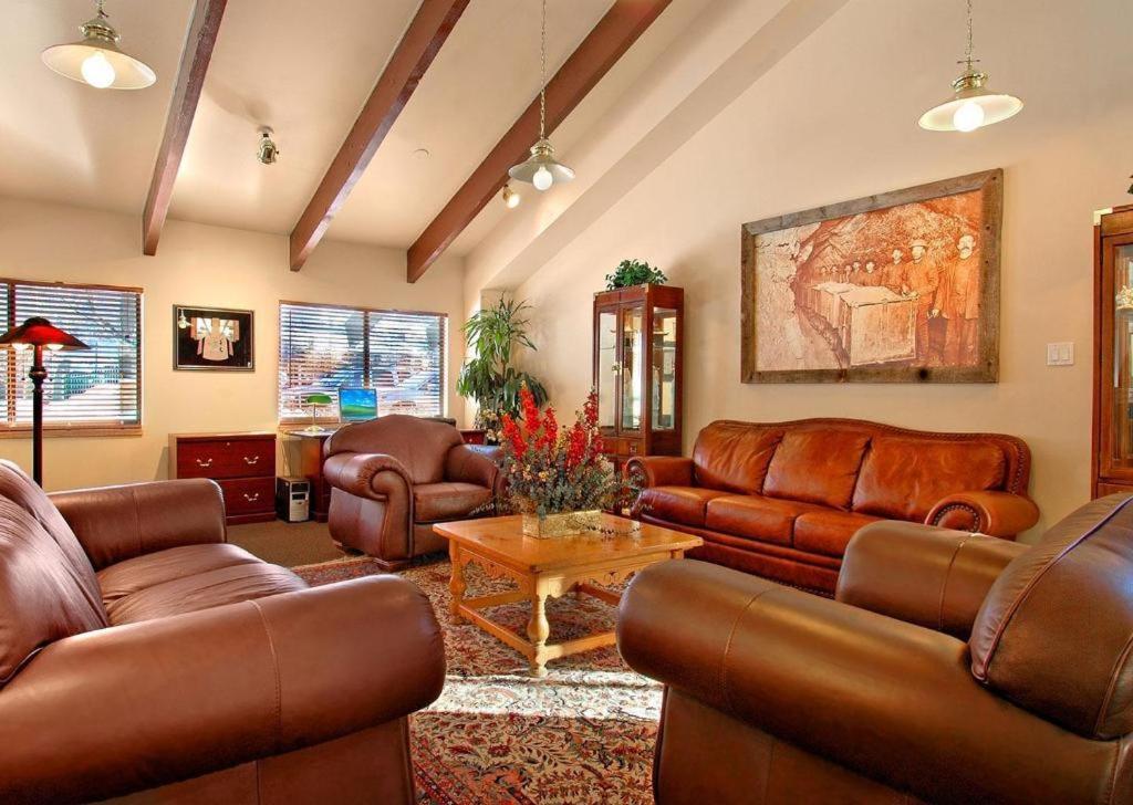 PROSPECTOR ACCOMMODATIONS PARK CITY view 2