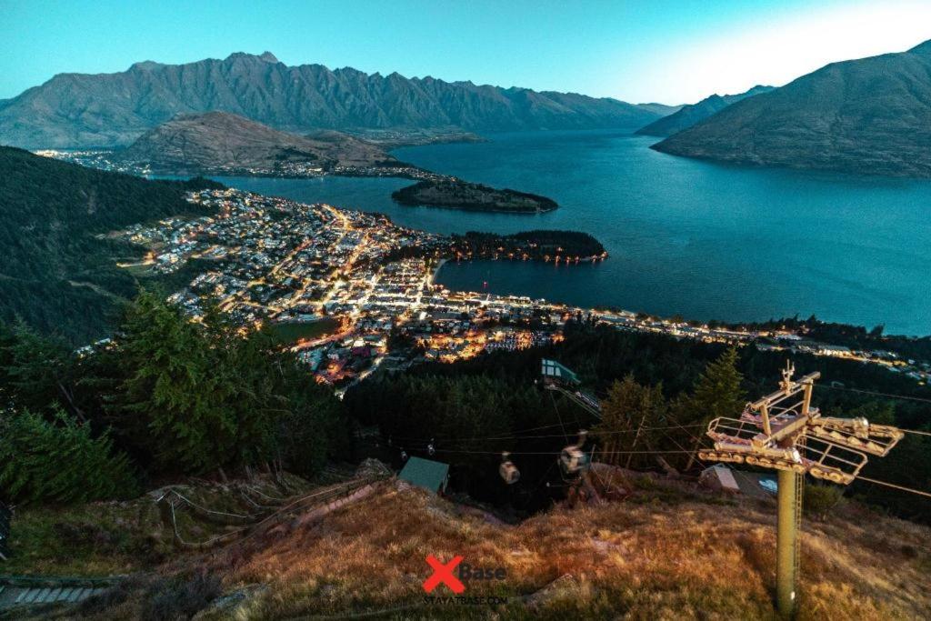 Base Backpackers Queenstown view 5