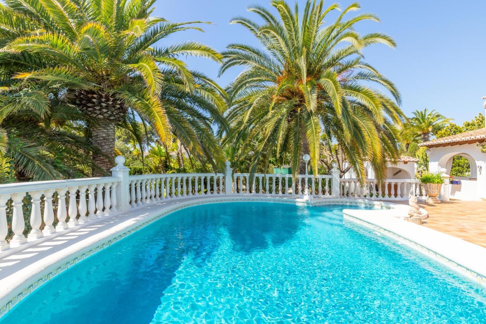 Villa Soliguer by Solidays