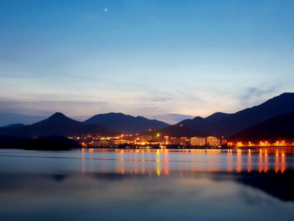 New Century Resort Jiulong Lake Ningbo view 4