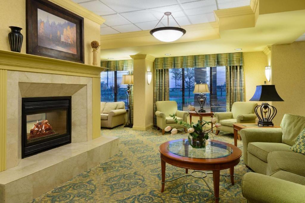 Hampton Inn Mount Vernon view 4