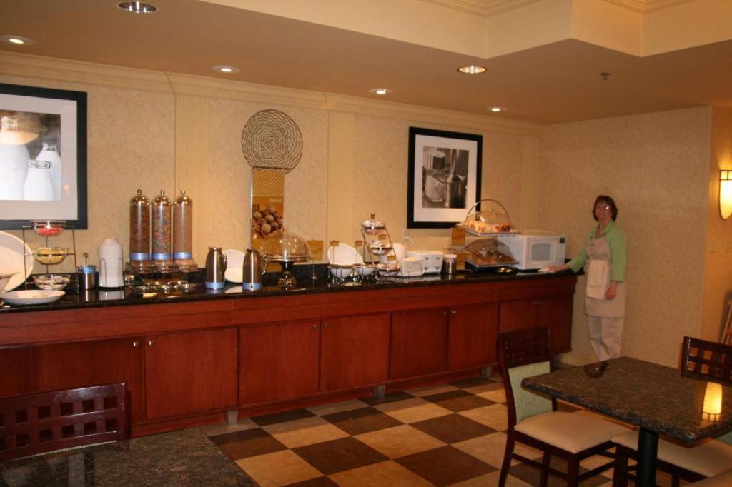 Hampton Inn Mount Vernon view 5