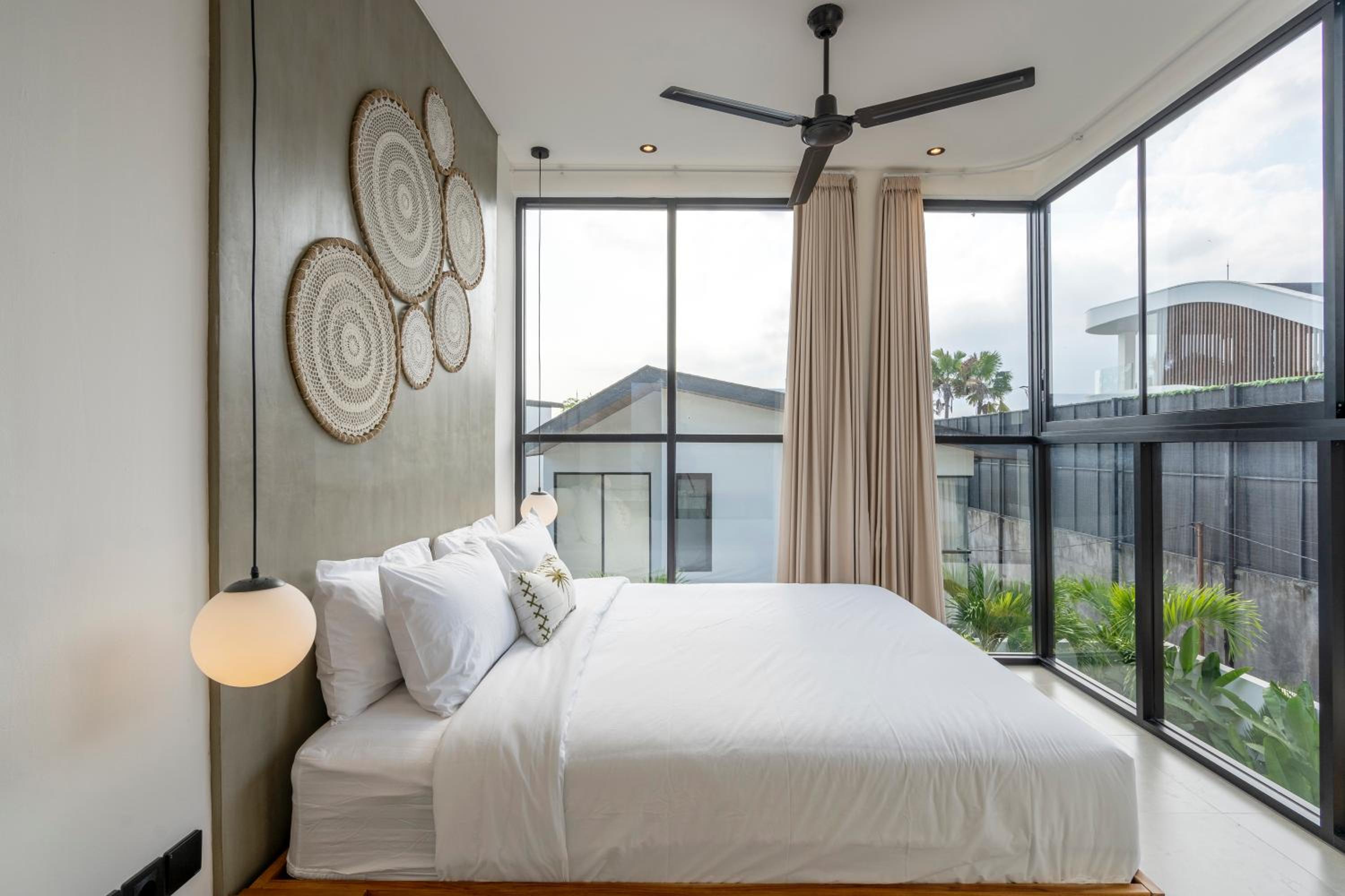 Photo 32