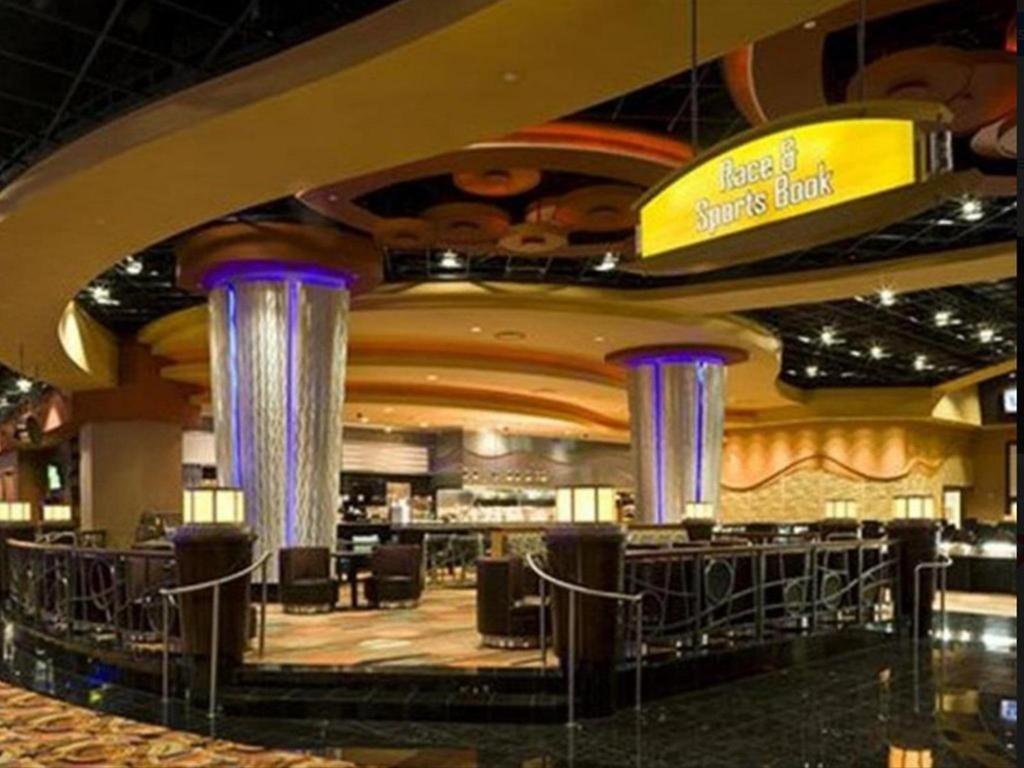 Eastside Cannery Casino Hotel view 4
