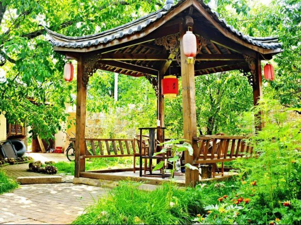 Lijiang Baisha Holiday Resort