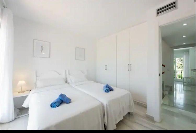 Newly Refurbished Townhouse Los Naranjos, Puerto Banus
